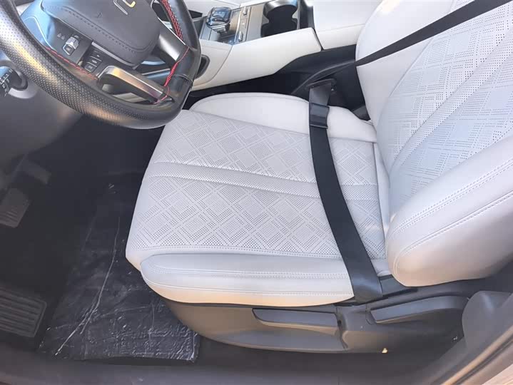 Фото 9 - BYD Yuan Up