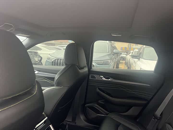 Фото 5 - Geely Preface