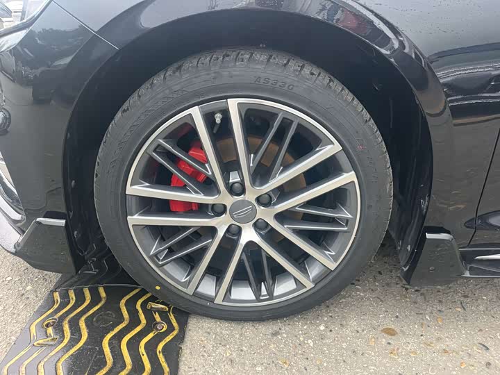 Фото 7 - Geely Preface