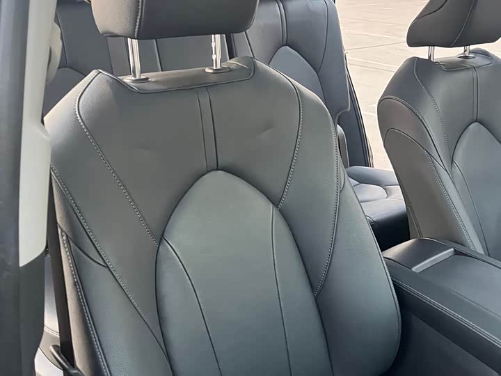 Фото 9 - Toyota Highlander