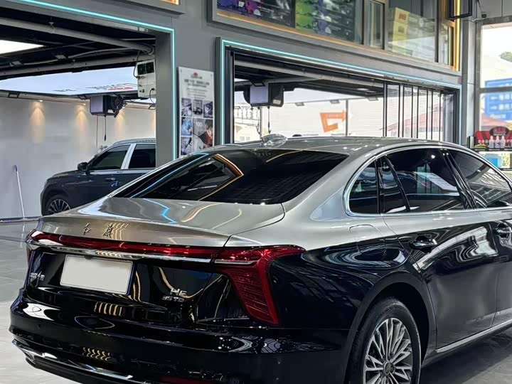 Фото 9 - Hongqi H5