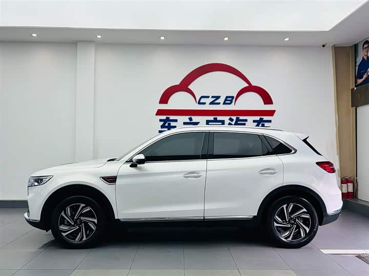 Фото 4 - Hongqi HS5