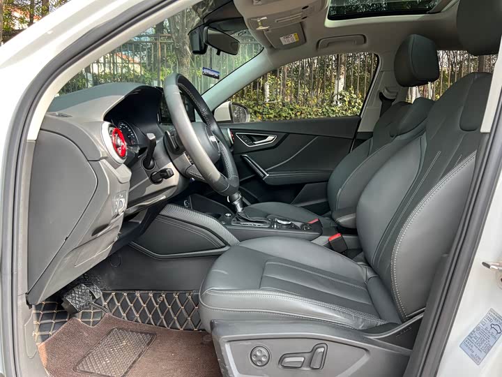 Фото 4 - Audi Q2L