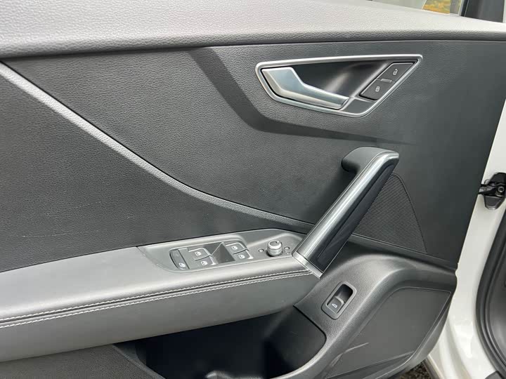 Фото 7 - Audi Q2L