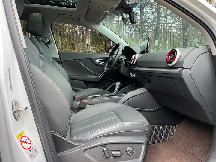 Фото 8 - Audi Q2L