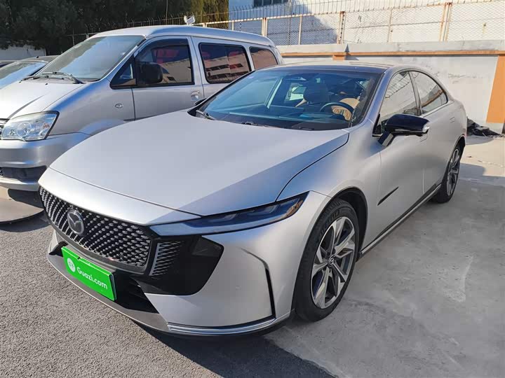 Фото 1 - Mazda EZ-6