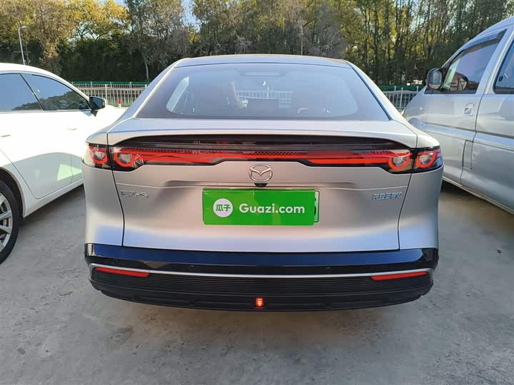 Фото 5 - Mazda EZ-6