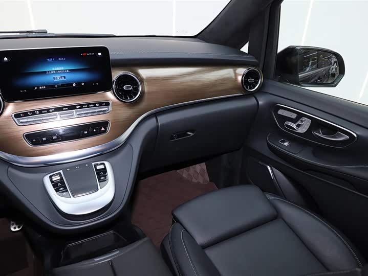 Фото 2 - Mercedes-Benz V-Class