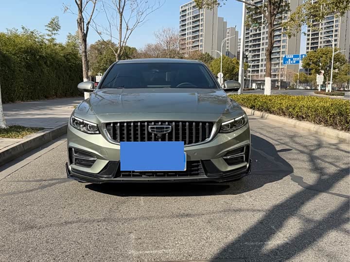 Фото 2 - Geely Preface