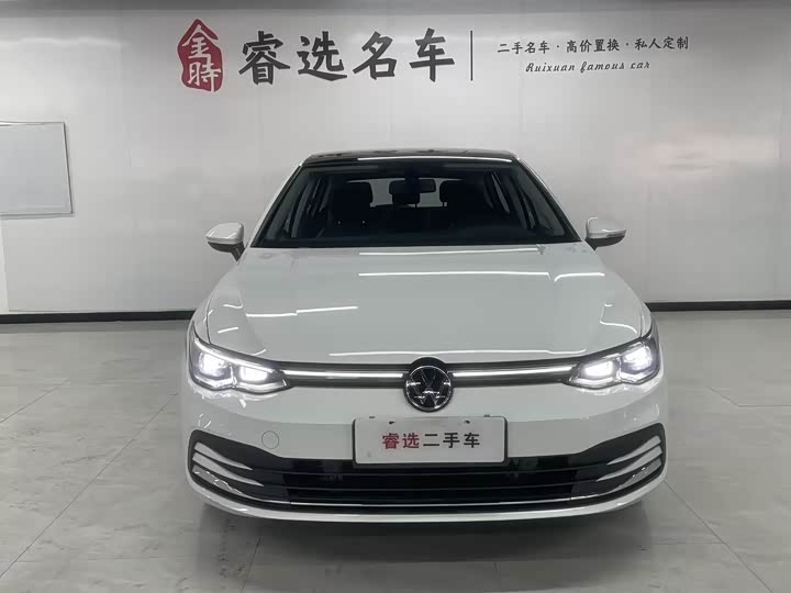 Фото 2 - Volkswagen Golf