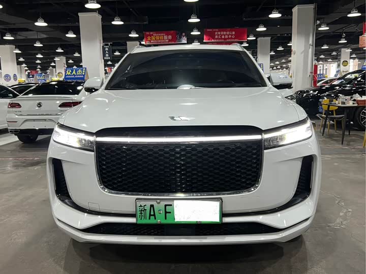 Фото 1 - LiXiang One