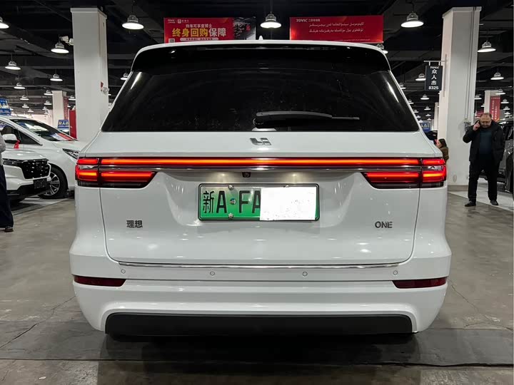 Фото 4 - LiXiang One