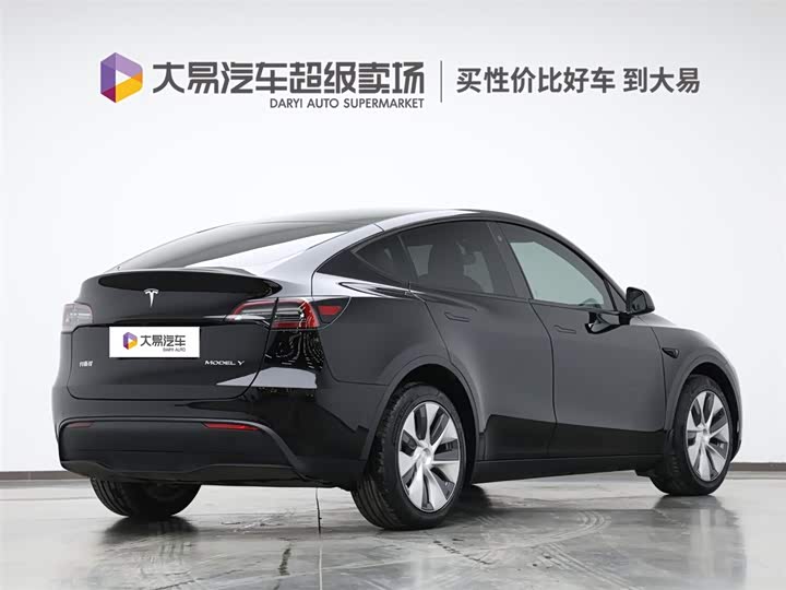 Фото 3 - Tesla Model Y