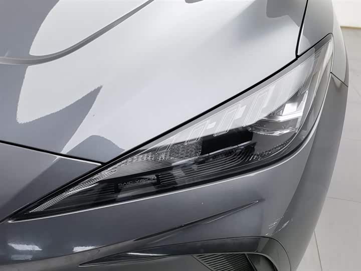 Фото 7 - MG Motor 4 EV