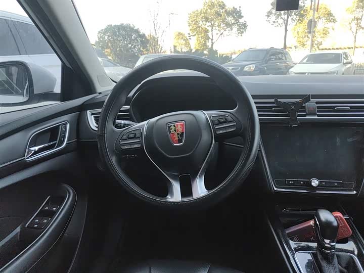 Фото 3 - Roewe i5