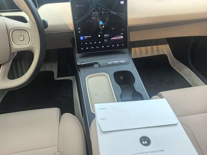 Фото 7 - Nio ET5T