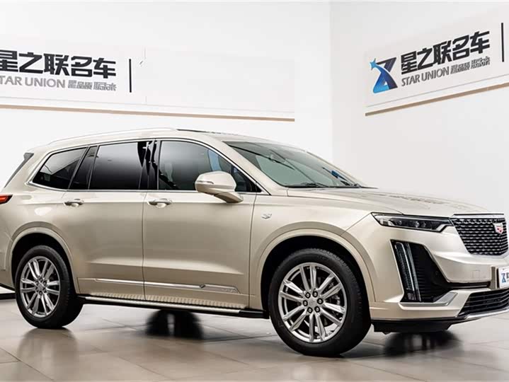 Фото 6 - Cadillac XT6