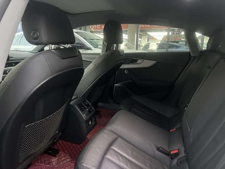 Фото 5 - Audi A5