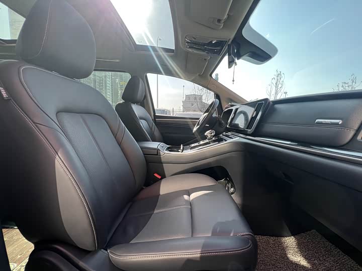 Фото 5 - GAC Trumpchi M8