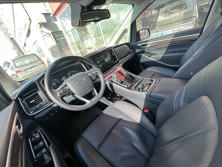 Фото 7 - GAC Trumpchi M8