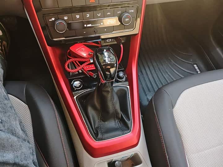 Фото 7 - Volkswagen T-Cross