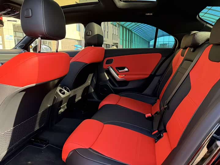 Фото 7 - Mercedes-Benz A-Class AMG