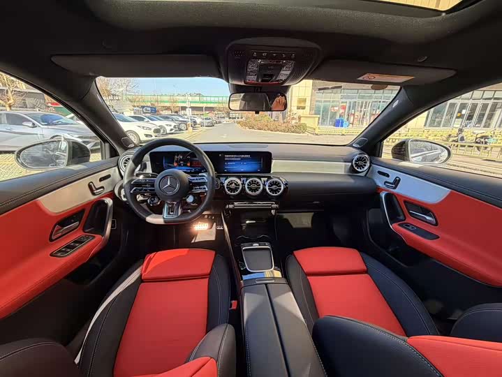 Фото 8 - Mercedes-Benz A-Class AMG