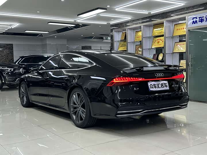 Фото 4 - Audi A7