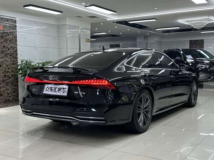 Фото 6 - Audi A7