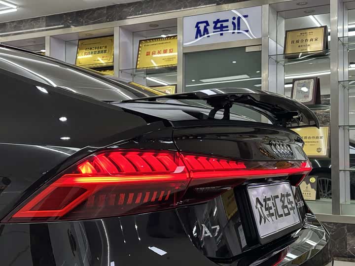 Фото 9 - Audi A7