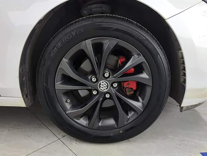 Фото 6 - Buick Verano