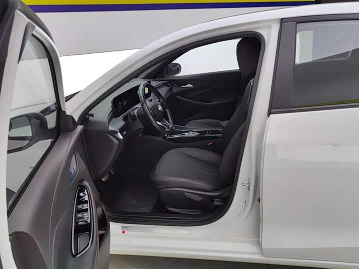 Фото 9 - Buick Verano