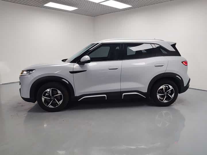 Фото 4 - BYD Yuan Up