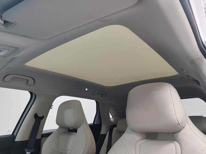 Фото 9 - BYD Yuan Up