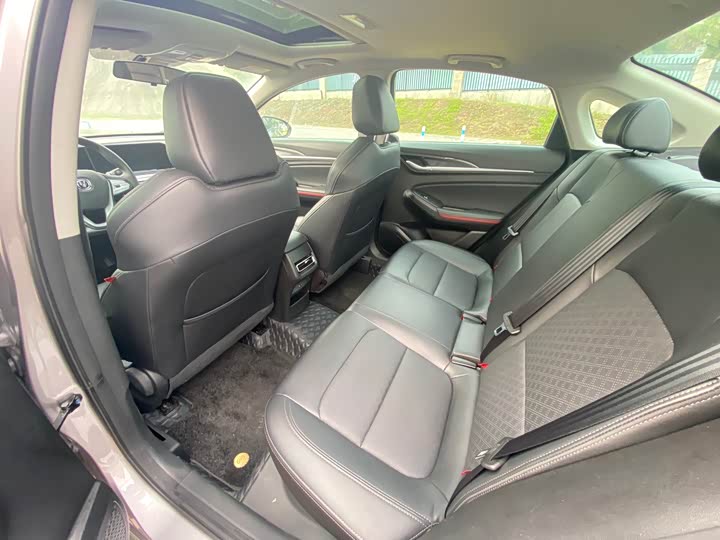 Фото 6 - Changan Eado Plus