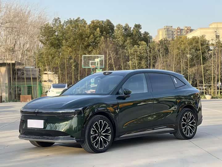 Фото 1 - Zeekr 7X