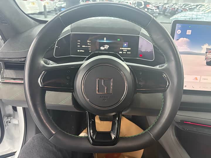 Фото 5 - Zeekr 001