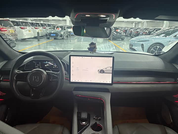 Фото 8 - Zeekr 001