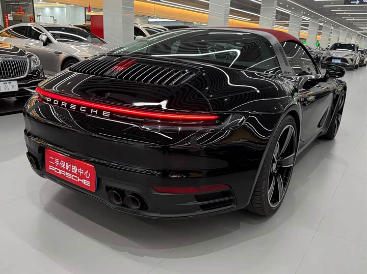 Фото 6 - Porsche 911