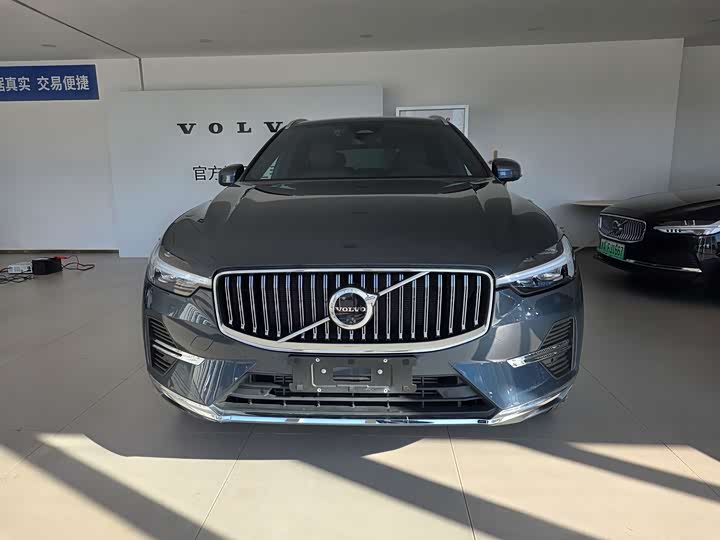 Фото 2 - Volvo XC60 Hybrid
