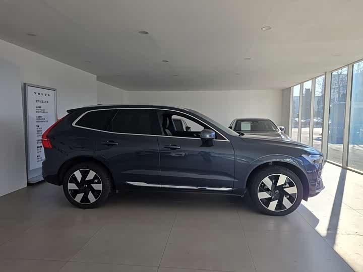 Фото 4 - Volvo XC60 Hybrid