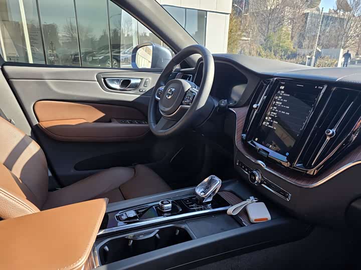 Фото 7 - Volvo XC60 Hybrid