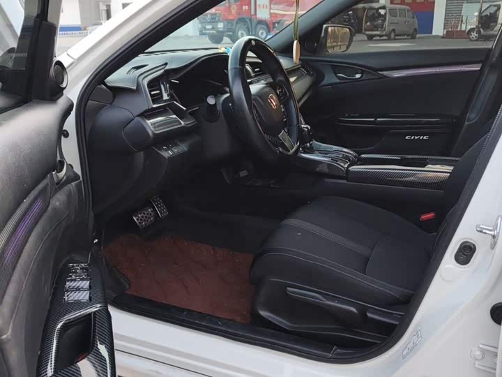 Фото 8 - Honda Civic