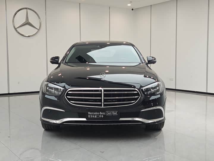 Фото 2 - Mercedes-Benz E-Class