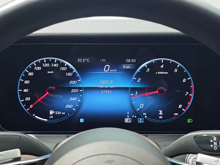 Фото 7 - Mercedes-Benz E-Class