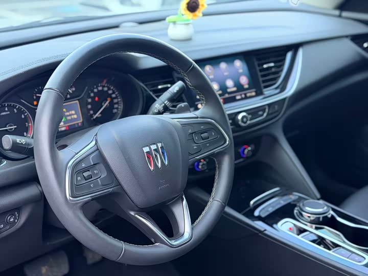 Фото 4 - Buick Regal