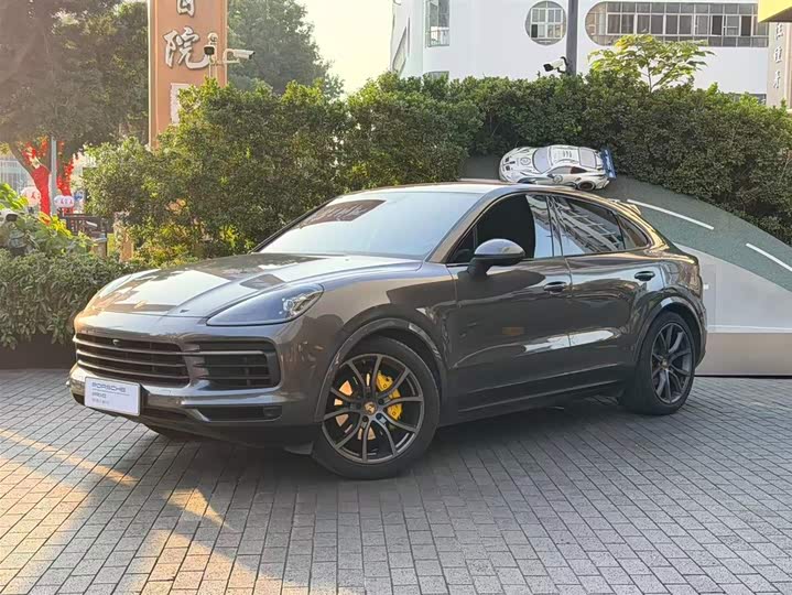 Фото 1 - Porsche Cayenne Hybrid