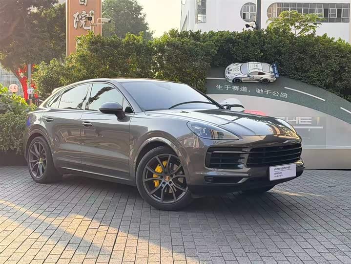 Фото 3 - Porsche Cayenne Hybrid