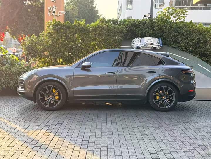 Фото 5 - Porsche Cayenne Hybrid