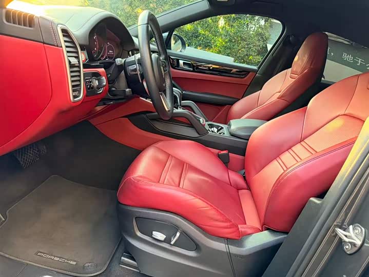 Фото 7 - Porsche Cayenne Hybrid